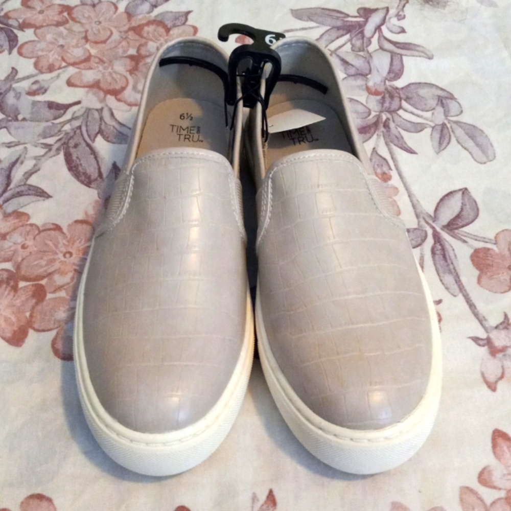 NWT Women's Slip On Shoes
